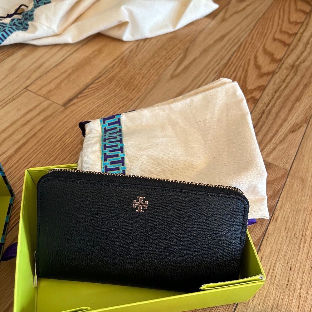 Tory Burch Continental Wallet